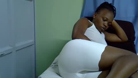 Snapshot of sexxybuttie chatting on February 23, 2026, 11:40 am African Queen online show from February 23, 2026, 11:40 am