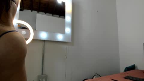 sexxylatincouple1 online show from December 2, 2025, 10:31 am