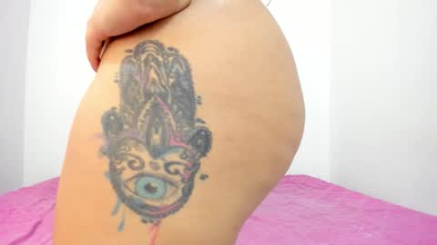 sexxylatincouple1 online show from February 10, 2026, 10:08 am