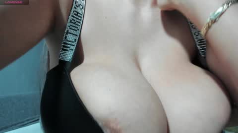 sexxymeriemm online show from January 6, 2025, 5:06 pm