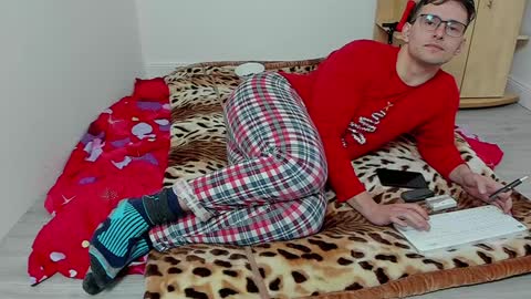 Snapshot of sexxymuscles4u chatting on January 2, 2025, 9:22 am Sexxymuscles4U online show from January 2, 2025, 9:22 am