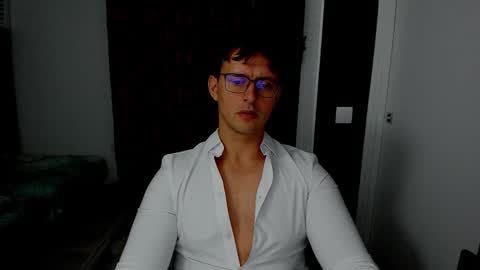 Snapshot of sexxymuscles4u chatting on October 10, 2025, 10:36 am Sexxymuscles4U online show from October 10, 2025, 10:36 am