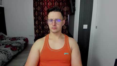 Snapshot of sexxymuscles4u chatting on February 3, 2026, 7:24 am Sexxymuscles4U online show from February 3, 2026, 7:24 am