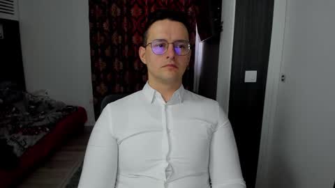 Snapshot of sexxymuscles4u chatting on February 18, 2026, 8:54 am Sexxymuscles4U online show from February 18, 2026, 8:54 am