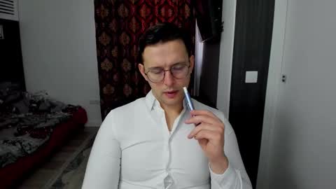 Snapshot of sexxymuscles4u chatting on February 19, 2026, 9:05 am Sexxymuscles4U online show from February 19, 2026, 9:05 am