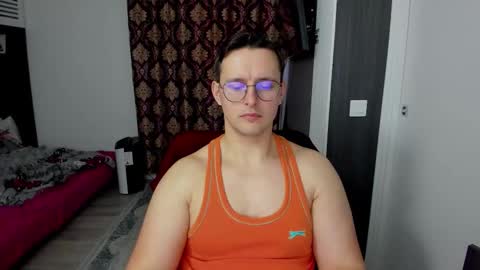 Snapshot of sexxymuscles4u chatting on February 24, 2026, 12:58 pm Sexxymuscles4U online show from February 24, 2026, 12:58 pm