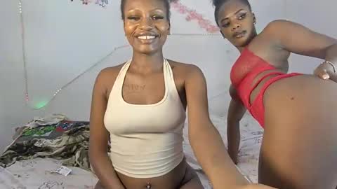 Snapshot of sexxypixie chatting on April 10, 2026, 9:41 pm sexxypixie online show from April 10, 2026, 9:41 pm