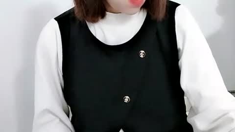 sexy8685 online show from December 1, 2025, 1:54 am