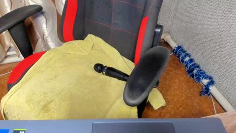 Jessica  Face only in pvt or in snapchat Dont ask more.... online show from January 1, 2025, 10:56 pm