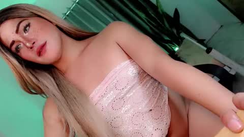 Snapshot of sexy_blaire chatting on February 6, 2026, 10:24 pm Haley Blaire online show from February 6, 2026, 10:24 pm