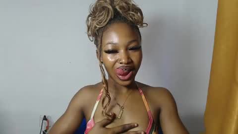 Snapshot of sexy_bluey247 chatting on May 14, 2026, 6:42 am sexy_bluey247 online show from May 14, 2026, 6:42 am