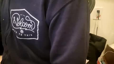 Snapshot of sexy_cayden chatting on December 17, 2025, 12:55 pm Cayden online show from December 17, 2025, 12:55 pm