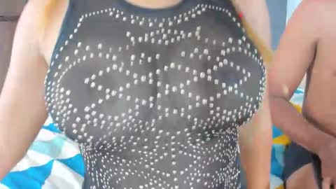 Snapshot of sexy_couple_xx1 chatting on January 10, 2026, 4:58 am sexy_couple_xx1 online show from January 10, 2026, 4:58 am