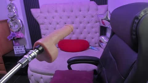  C R I S T A L  online show from May 16, 2026, 7:56 pm