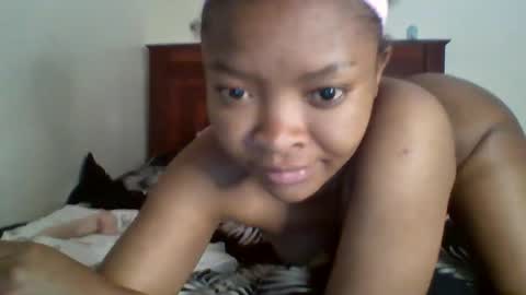 Snapshot of sexy_dianaa chatting on May 24, 2026, 11:04 am sexy_dianaa online show from May 24, 2026, 11:04 am