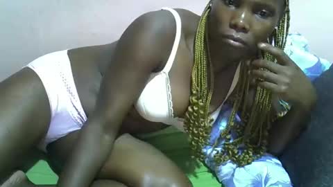 sexy dolly online show from February 4, 2026, 4:35 pm