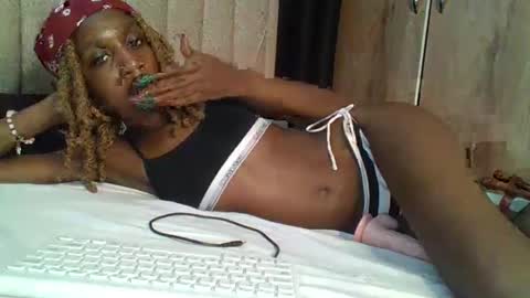 Snapshot of sexy_ebony_nica chatting on February 11, 2025, 2:13 pm sexy_ebony_nica online show from February 11, 2025, 2:13 pm