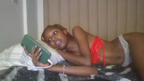 Snapshot of sexy_ebony_nica chatting on October 20, 2025, 1:33 pm sexy_ebony_nica online show from October 20, 2025, 1:33 pm