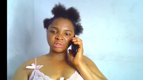 Clara online show from December 2, 2025, 7:53 pm