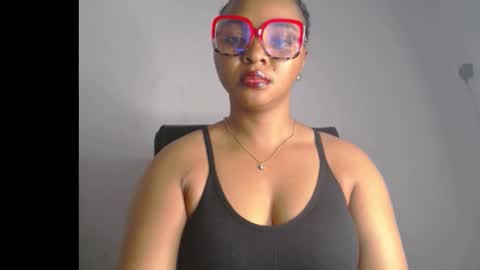 Snapshot of sexy_ebonygirl_ chatting on February 5, 2026, 6:56 pm Clara online show from February 5, 2026, 6:56 pm