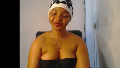Snapshot of sexy_ebonygirl_ chatting on February 15, 2026, 7:38 am Clara online show from February 15, 2026, 7:38 am