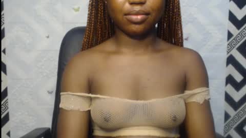 Angela online show from October 3, 2025, 10:29 pm