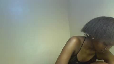Snapshot of sexy_kaly chatting on October 3, 2025, 12:24 pm Sexy kaly online show from October 3, 2025, 12:24 pm