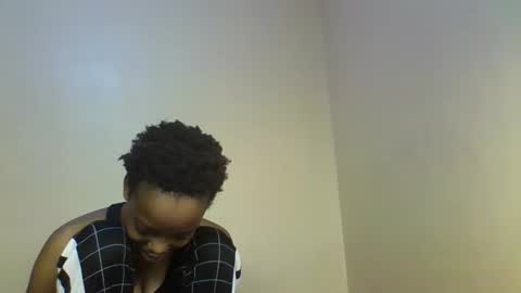 Snapshot of sexy_kaly chatting on October 16, 2025, 12:39 pm Sexy kaly online show from October 16, 2025, 12:39 pm