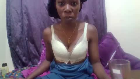 Snapshot of sexy_leila3 chatting on October 11, 2025, 10:47 am kayla online show from October 11, 2025, 10:47 am