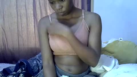 Snapshot of sexy_leila3 chatting on June 19, 2026, 10:19 am kayla online show from June 19, 2026, 10:19 am