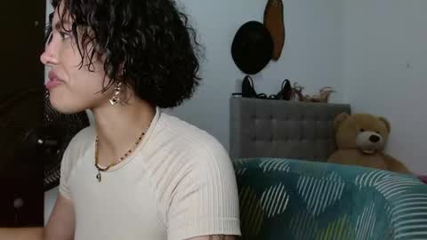 Snapshot of sexy_lia_latina chatting on April 17, 2026, 11:30 pm Celeste online show from April 17, 2026, 11:30 pm
