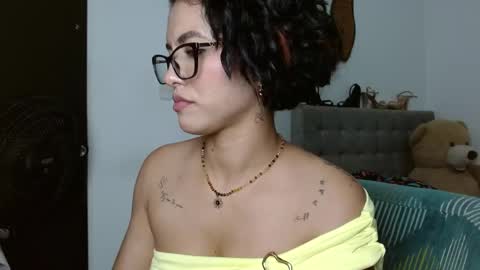 Snapshot of sexy_lia_latina chatting on May 8, 2026, 1:00 am Celeste online show from May 8, 2026, 1:00 am