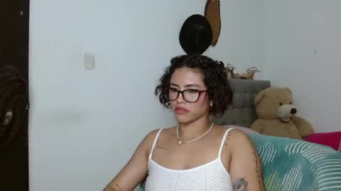 Snapshot of sexy_lia_latina chatting on May 29, 2026, 4:43 am Celeste online show from May 29, 2026, 4:43 am