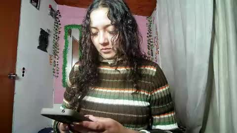 Snapshot of sexy_lolas chatting on May 18, 2026, 3:57 am sexy lolas online show from May 18, 2026, 3:57 am