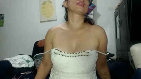 Snapshot of sexy_mary_69 chatting on December 22, 2025, 11:46 pm Mary online show from December 22, 2025, 11:46 pm