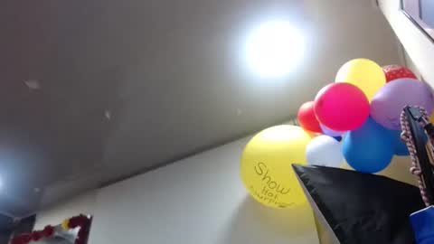 Snapshot of sexy_mature_hot01 chatting on October 24, 2025, 12:01 pm MARIPOSA online show from October 24, 2025, 12:01 pm