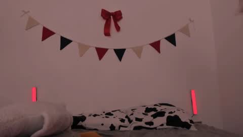 Ellie Mia online show from January 29, 2025, 7:53 pm