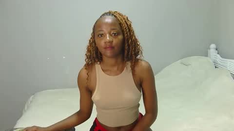 sexy_moh1 online show from September 17, 2025, 2:24 am