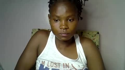 Molyne online show from February 12, 2026, 3:01 am