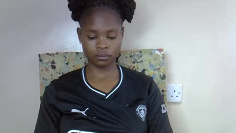 Snapshot of sexy_molyne chatting on March 25, 2026, 2:17 am Molyne online show from March 25, 2026, 2:17 am