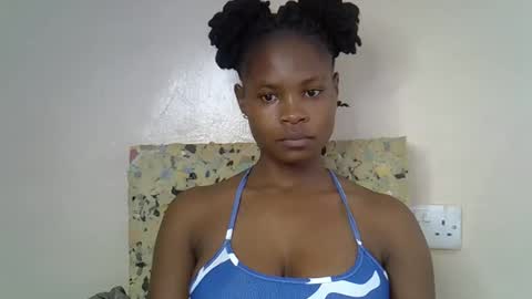 Molyne online show from April 1, 2026, 12:11 am