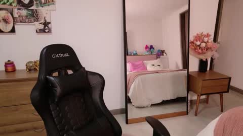 sexy nattaly online show from September 23, 2025, 12:57 am