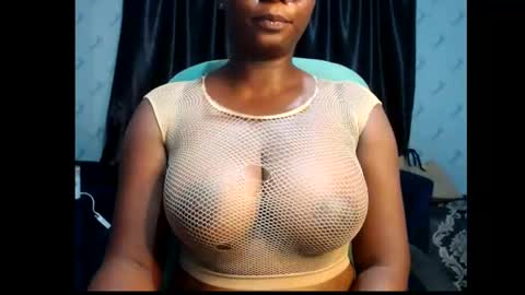 Snapshot of sexy_pearl12 chatting on February 11, 2025, 6:55 pm zoe online show from February 11, 2025, 6:55 pm