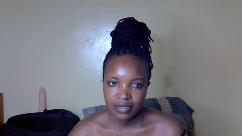 sexy_sazii online show from October 14, 2025, 10:16 am