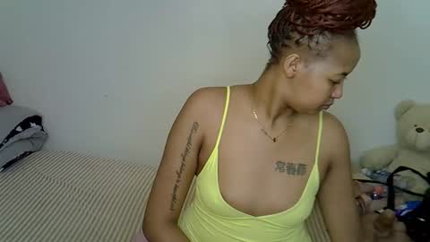 Snapshot of sexy_shava chatting on February 3, 2026, 8:41 am sexy_shava online show from February 3, 2026, 8:41 am