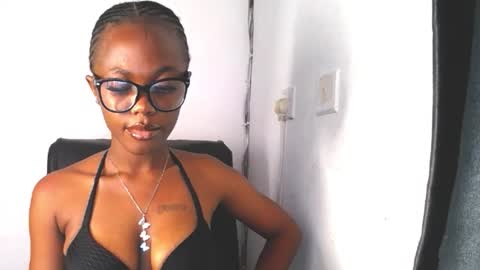 Rae online show from October 25, 2025, 1:24 am