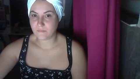 Snapshot of sexy_slimm25 chatting on November 5, 2025, 12:43 am Slimm online show from November 5, 2025, 12:43 am