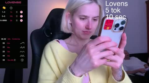 Sexy-Sweets online show from September 26, 2025, 4:44 pm