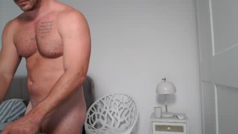 Snapshot of sexyandmarried chatting on April 20, 2026, 3:37 pm sexyandmarried online show from April 20, 2026, 3:37 pm