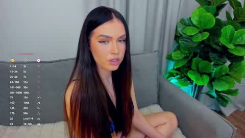 Lou online show from October 30, 2025, 10:10 pm